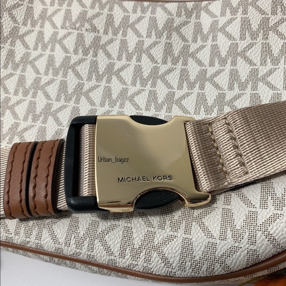 Michael Kors Kenly Medium Waist Pack Xbody - Picture 4 of 6